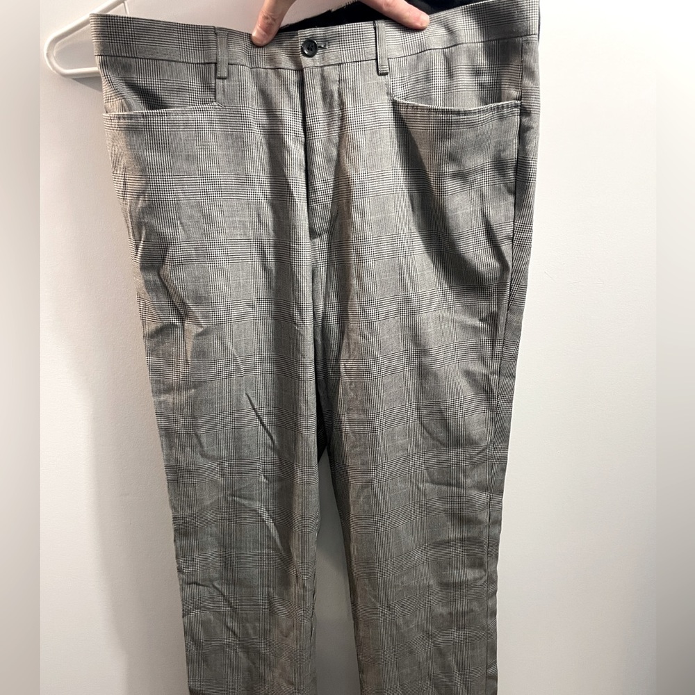 Black and white plaid pants with a feint blue stripe. Size 34